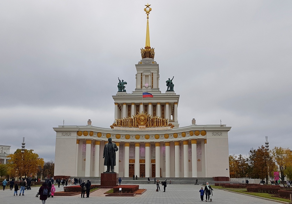 Вднх в москве павильоны выставки. Центральный павильон ВДНХ. Главный павильон ВДНХ. Главный павильон ВДНХ выставка достижений народного хозяйства. Павильон 512 ВДНХ.